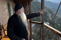 «24 ΩΡΕΣ» με ένα πρώην CEO πετρελαϊκής εταιρείας και νυν Μοναχό στο Άγιον Όρος