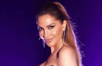 Δέσποινα Βανδή: Αντικείμενο σχολιασμού λόγω της προκλητικής φωτογράφισης που έκανε στα backstage του J2US