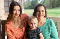 Είμαι 49 χρονών και ο γιος μου 2 και όλοι με περνάνε για γιαγιά του…