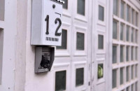 Γυναικοκτονία στη Σαλαμίνα: Ο 71χρονος τη σκότωσε και πήγε για καφέ με φίλους του