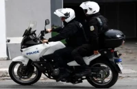 Εύβοια: Έκαψε με σίδερο το θετό ανάπηρο παιδί του!