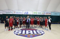 Μια μπάλα για τον Ερυθρό Σταυρό από την Siris Basketball Academy