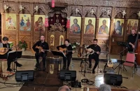 Σάλος με συναυλία σε ελληνική εκκλησία στην Αγγλία – Το μπουζούκι και τα παλαμάκια ξεσήκωσαν θύελλα αντιδράσεων