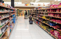 Σούπερ μάρκετ: Σε 10 ημέρες τα νέα ταμπελάκια στα ράφια με τις πιο φτηνές τιμές για 600 προϊόντα