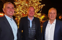 Την Πέμπτη ήταν η μέρα του Καραμανλή, την Παρασκευή η μέρα της …ΝΟΔΕ