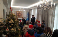 «Πλημμύρισε» με χριστουγεννιάτικα κάλαντα και μελωδίες το Δημαρχείο Σερρών