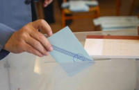 Δημοσκόπηση Interview για την POLITIC: Πολιτική σταθερότητα βλέπουν οι πολίτες