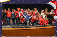 Από 𝗦𝗜𝗥𝗜𝗦 𝗕𝗔𝗦𝗞𝗘𝗧𝗕𝗔𝗟𝗟 𝗔𝗖𝗔𝗗𝗘𝗠𝗬 και ΚΔΑΠ Ονειροδύτες πέτυχε η Χριστουγεννιάτικη φιλανθρωπική  παράσταση