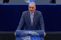 Ο Μανώλης Κεφαλογιάννης ζητά Μέτρα από την ΕΕ για τα κρούσματα αφθώδους πυρετού