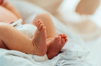 Φρίκη: Μητέρα πούλησε το μωρό της για 2.000 ευρώ και μετά το μετάνιωσε