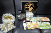 ΣΕΡΡΕΣ: ΣΥΛΛΗΨΗ ΕΝΟΣ ΑΤΟΜΟΥ ΓΙΑ ΔΙΑΚΙΝΗΣΗ ΝΑΡΚΩΤΙΚΩΝ ΟΥΣΙΩΝ