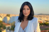 Κατεβαίνει η Λατινοπούλου στην Περιφέρεια αντιγράφοντας το μοντέλο …Βελόπουλου;