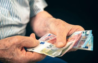 Συντάξεις Αυγούστου: Πότε καταβάλλονται – Οι ημερομηνίες πληρωμής