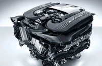 Η Mercedes-AMG εξελίσσει έναν νέο V8 κινητήρα