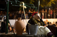 ΓΕΡΑΚΙΝΕΙΑ 2025: Με την αναπαράσταση της πτώσης της Γερακίνας στο πηγάδι άνοιξε η αυλαία των φετινών εκδηλώσεων