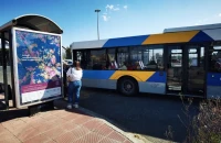 Καβγάς και αλληλομηνύσεις σε λεωφορείο στο Ίλιον, οδηγός πιάστηκε στα χέρια με 16χρονο - «Του έσπασε τα γυαλιά και το δόντι»