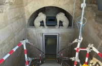 Λίνα Μενδώνη - Τύμβος Καστά: Ο δρόμος δεν αποτελεί ευθύνη του Υπουργείου Πολιτισμού