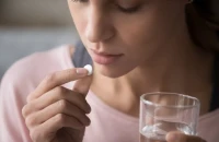 Έμφραγμα και εγκεφαλικό: Ποιο φάρμακο είναι πιο δραστικό από την ασπιρίνη – Έρευνα στο Lancet