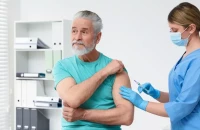 Κορωνοϊός: Γιατί δεν εμβολιαζόμαστε πια; Ο Δημήτρης Χατζηγεωργίου, CEO του ΕΟΔΥ απαντά