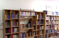 Στη Σχολική - Δανειστική Βιβλιοθήκη «ΒΑΣΙΛΕΙΟΣ ΜΑΝΤΖΑΡΟΥΔΗΣ» του Γυμνασίου Σκουτάρεως «ΤΟ ΠΑΙΔΙ ΠΟΥ ΑΛΛΑΞΕ ΤΟΝ ΚΟΣΜΟ» της Σταυρούλας Ραντούδη