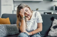 7 «αθώα» συμπτώματα που ίσως προμηνύουν όγκο στον εγκέφαλο – Δύο ειδικοί εξηγούν