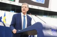 Επίτροπος Οικονομικών ΕΕ Valdis Dombrovskis: Έχουν αναστραφεί εντελώς οι τάσεις στην Ελλάδα