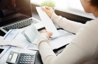 Διπλή ρύθμιση ανάσα για χιλιάδες επαγγελματίες και νοικοκυριά: Τέλος η «ομηρία» από χρέη