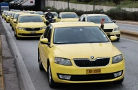 Τραβούν ξανά «χειρόφρενο» τα ταξί - Παρατείνουν την απεργία και για 20 και 21 Ιανουαρίου