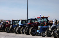 Αγρότες σε Μαρινάκη: Η κυβέρνηση βρήκε πρόθυμους για να σπάσει τα μπλόκα