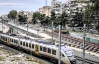 Φωτιά στον Ασπρόπυργο: Διακοπή κυκλοφορίας των τρένων του Προαστιακού στη γραμμή Κιάτο – Πειραιάς – Κιάτο