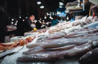 Καθαρά Δευτέρα: Πώς θα λειτουργήσουν σούπερ μάρκετ και εμπορικά καταστήματα - Το ωράριο για Ρέντη και Βαρβάκειο