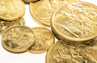 Σέρρες - 250.000 ευρώ, 595 χρυσές λίρες και κοσμήματα «ανυπολόγιστης αξίας» τα έδωσε μόνη της και πήγε και το κατήγγειλε στην Αστυνομία