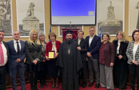 Σέρρες - Επίδοση τιμητικής πλακέτας στην Φιλόπτωχο Αδελφότητα Ελληνίδων Κυριών «ΕΜΜΕΛΕΙΑ»