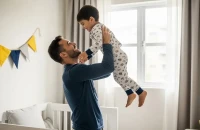 Γιατί το gentle parenting εξουθενώνει τους γονείς και πολλοί αναπολούν τον «μπαμπούλα»