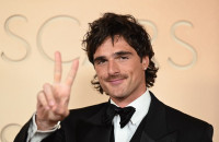 Jacob Elordi: Τήρησε την υπόσχεση που είχε δώσει στη μητέρα του όταν ήταν 15 χρονών – Την πήρε μαζί του στα Όσκαρ