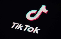 Εθισμός στο Tik Tok: Το «επικίνδυνο» scrolling και το άγχος της προσκόλλησης
