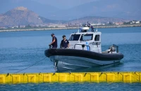 Καταδίωξη σκάφους με 14 μετανάστες στην Σάμο - Συνελήφθη ο φερόμενος διακινητής