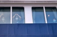 Χανταϊός: Σε καραντίνα για μέχρι 6 εβδομάδες οι επιβάτες του πλοίου - Αποβιβάστηκαν οι Ισπανοί