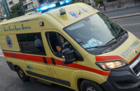 Σοβαρό τροχαίο στην Πατησίων με δύο τραυματίες: Συγκρούστηκαν 3 ΙΧ με δύο μοτοσικλέτες