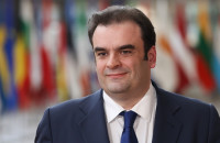 Κυριάκος Πιερρακάκης: Έχουμε την ταχύτερη αποκλιμάκωση χρέους παγκοσμίως