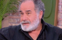 Θοδωρής Κατσαφάδος: "Γεννήθηκα στη Μάνη, με μεγάλη φτώχεια και πολλές δυσκολίες"