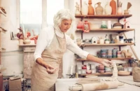 Πόσο αλλάζει ο άνθρωπος μετά τα 60; Μελέτη φέρνει την ανατροπή