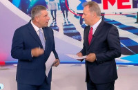 Άκης Παυλόπουλος: Επέστρεψε στην εκπομπή «Σήμερα» μετά την άδειά του – Τα πειράγματα του Οικονόμου