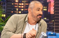 Γιώργος Παράσχος: Το χαμόγελο δύναμης μέσα από το νοσοκομείο – «Πάμε για νέα θεραπεία»