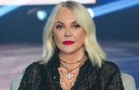Ασπίδα η Ρούλα Κορομηλά: "Λυπάμαι αυτούς που αποφάσισαν κάτι απρεπές και άδικο"