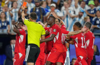 Mistaken Identity: Ο κανονισμός που οδήγησε στην αποβολή του Εμπολό και σήκωσε συζήτηση στο Αργεντινή - Ελβετία