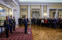 Γιορτή τάχα … ή του Καραγκιόζ ο μπερντές ; Γράφει ο Μάρκος Μπόλαρης