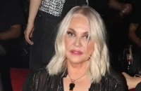 Βαρύ πένθος για τη Ρούλα Κορομηλά – Έφυγε από τη ζωή ο πατέρας της