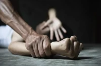 Συνελήφθη ο βοσκός που κατηγορείται για τον βιασμό 22χρονης σε παραλία της Χαλκιδικής, εντοπίστηκε τέσσερα χρόνια μετά στο Μαυροβούνιο