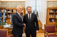 Στο ΠΑΣΟΚ ο Ευάγγελος Αποστολάκης: «Συνεργασία και συστράτευση για το καλό της χώρας»